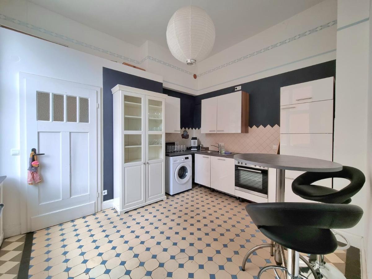 Charysma - Jugendstil Trifft Moderne, Schlafzimmer Mit Smart-Tv, Tischfussball, Darts, Parkplatz Hamelin Eksteriør bilde