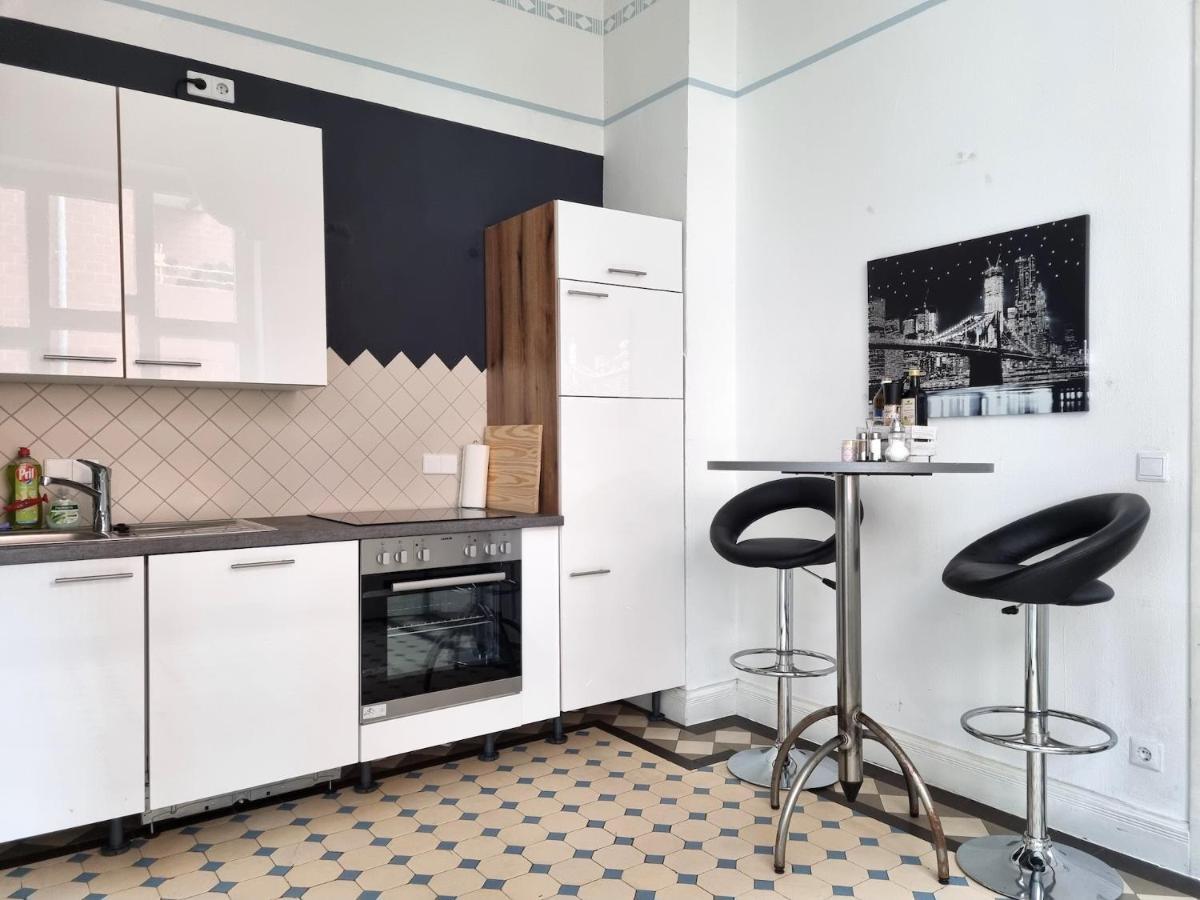 Charysma - Jugendstil Trifft Moderne, Schlafzimmer Mit Smart-Tv, Tischfussball, Darts, Parkplatz Hamelin Eksteriør bilde